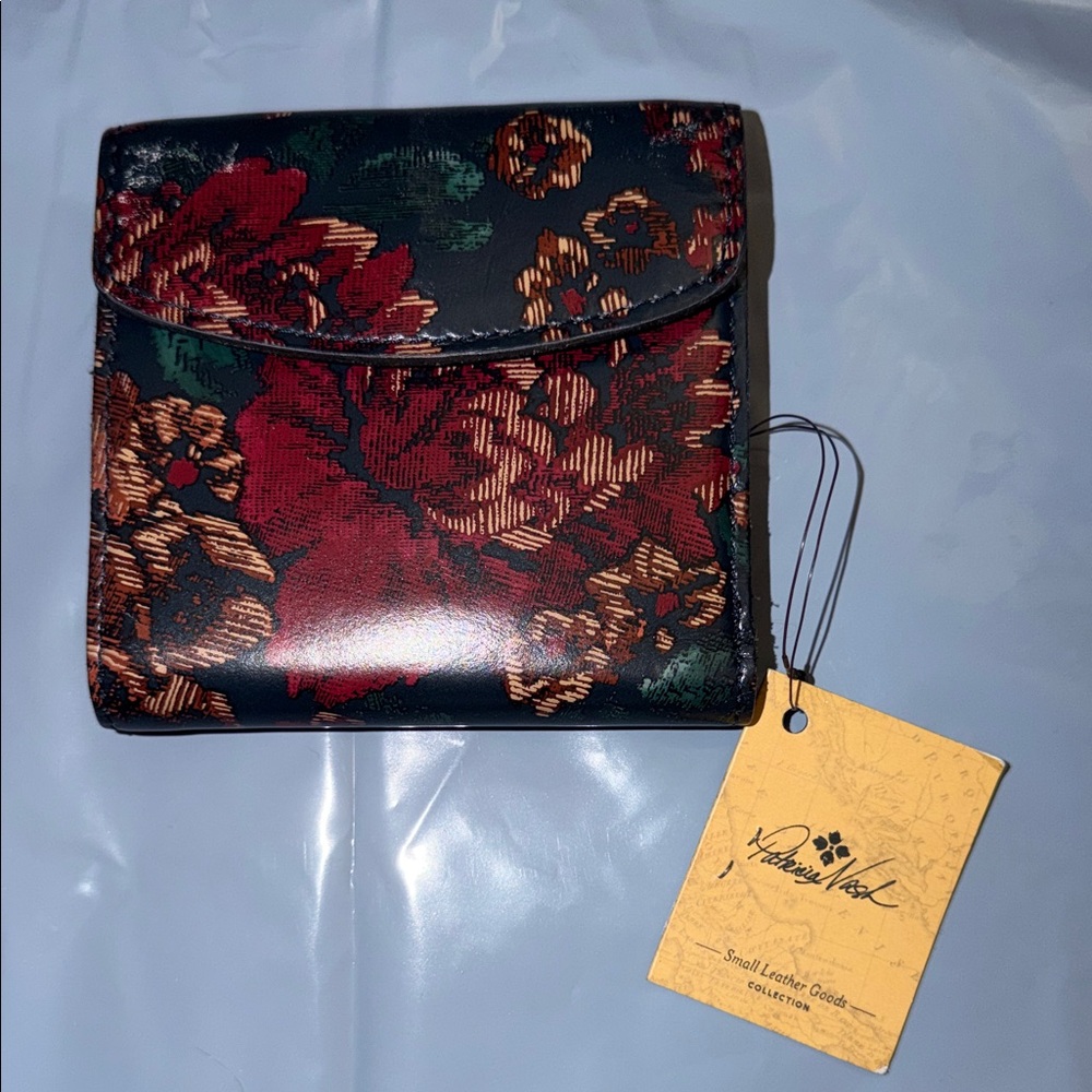 Patricia Nash Tapestry style Clutch- NWT $109